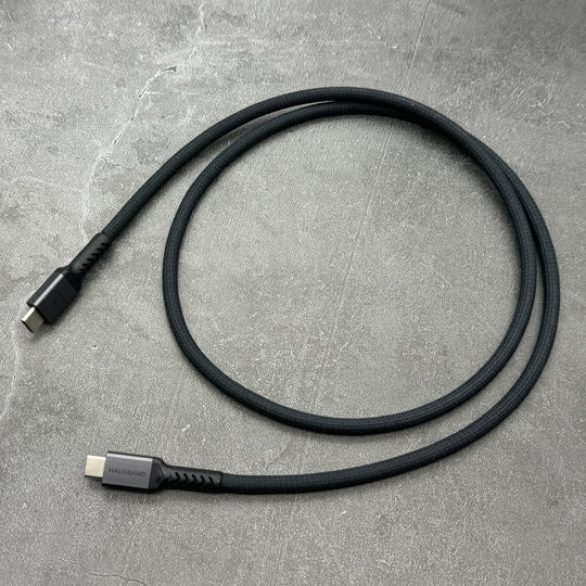 Thunderbolt 4 / USB 4 Super Cable - 1M