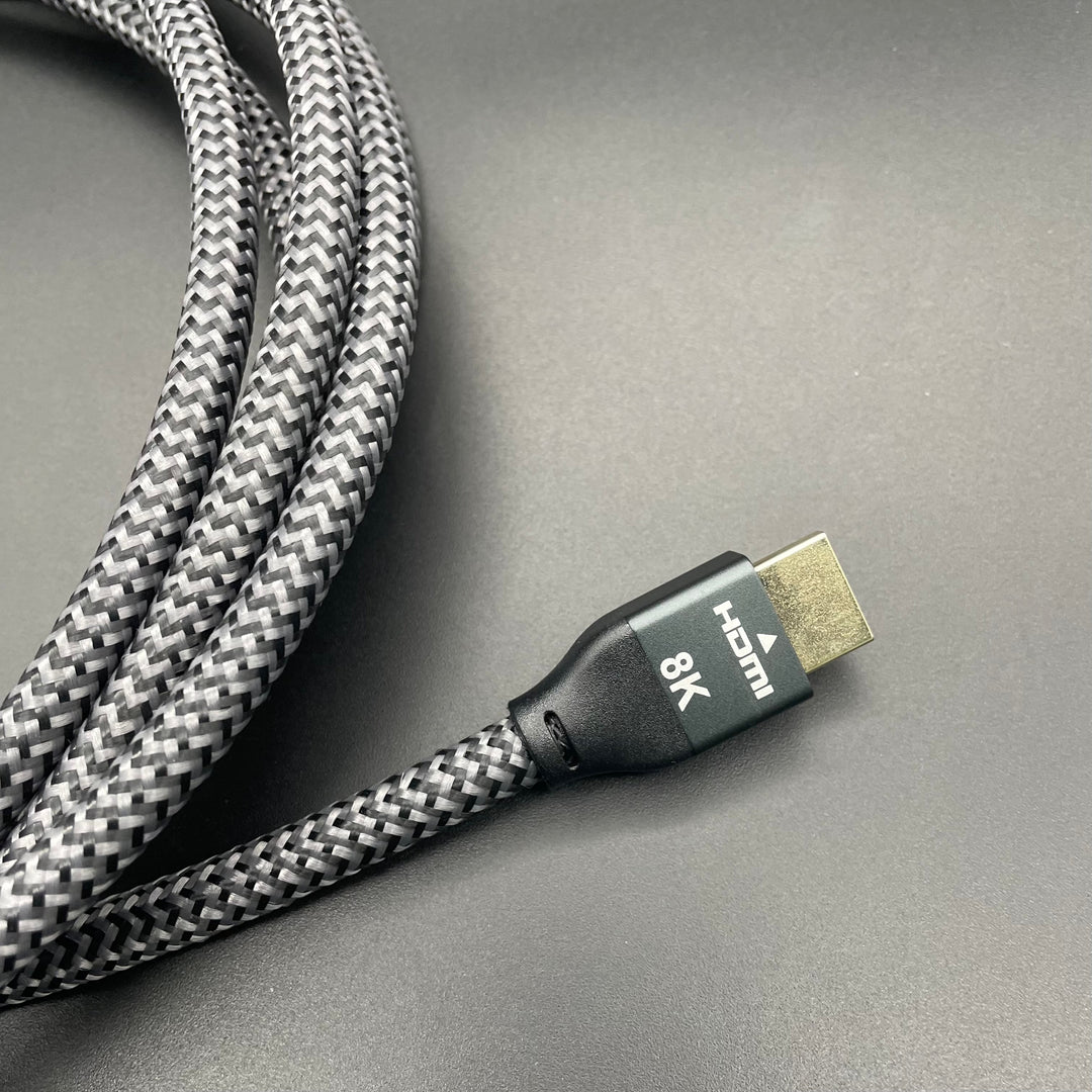 Thunderbolt 4 / USB 4 Super Cable – HALOBAND